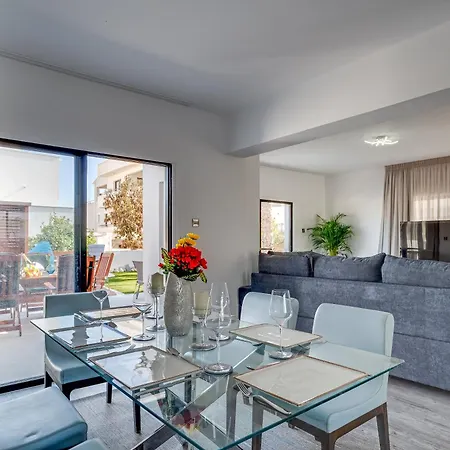 Perle Di Gio Larnaka