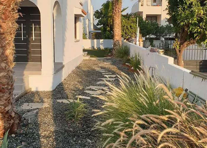 Perle Di Gio Larnaca